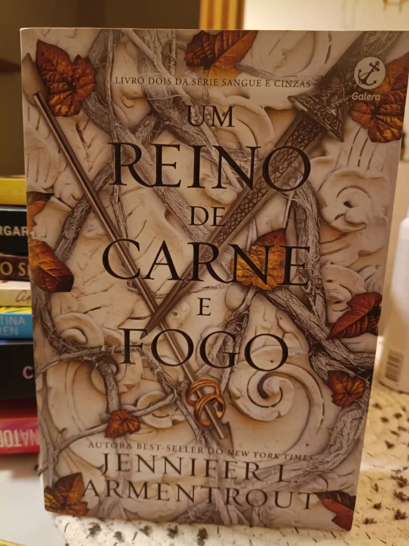 Um reino de carne e fogo