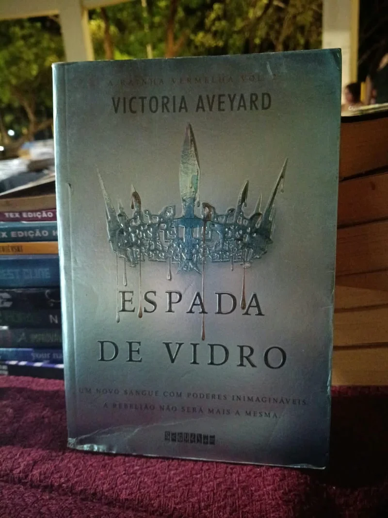 Espada de Vidro (A Rainha Vermelha Livro 2)