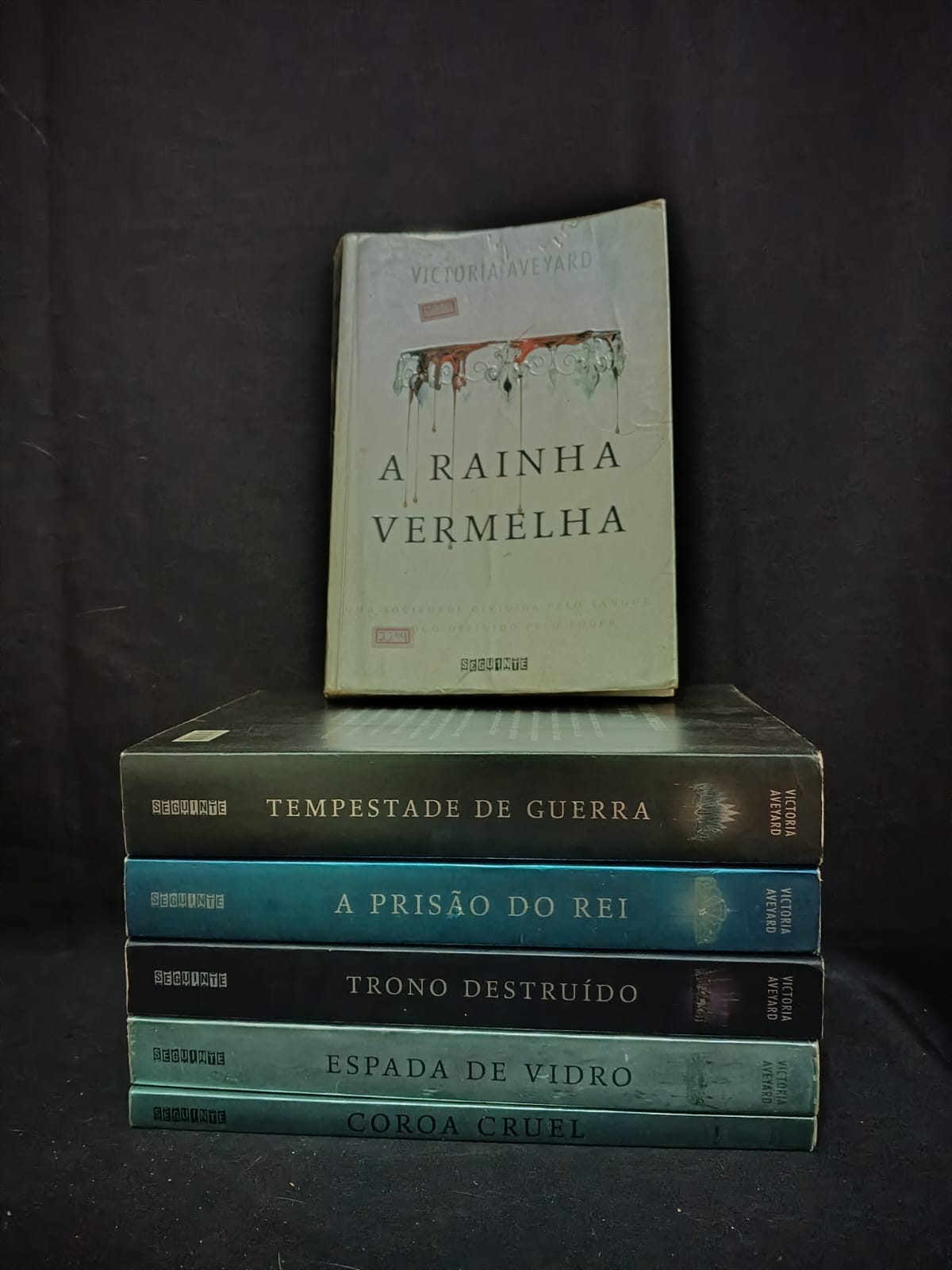 Coleção: A Rainha Vermelha, Espada de Vidro, Coroa Cruel, A Prisão do Rei, Tempestade de Guerra e Trono Destruído