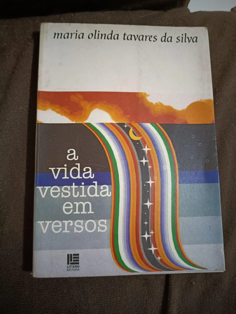 A vida vestida em versos