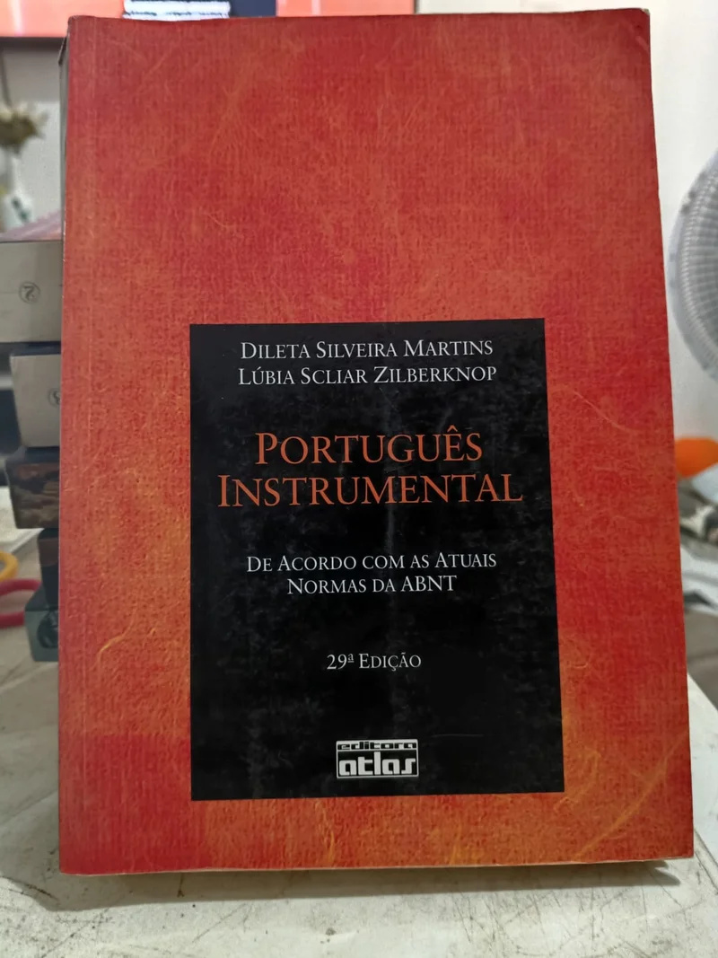 Português intrumental de acordo com as normas da ABNT 