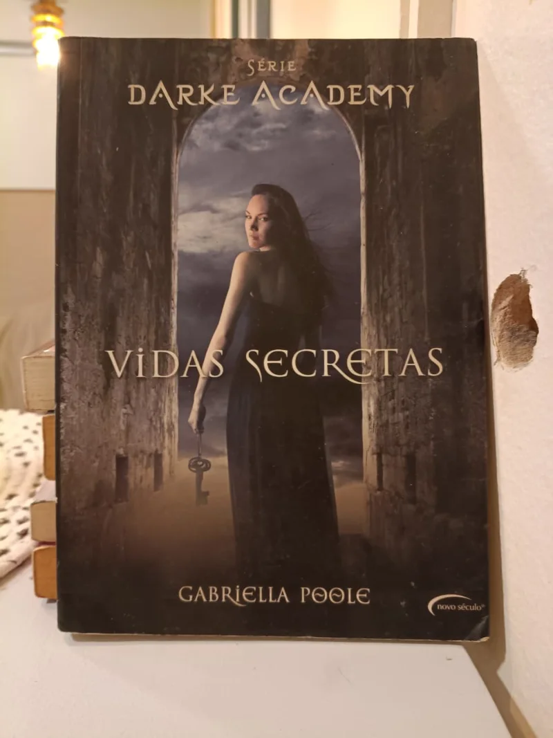 Vidas Secretas (Série Darke Academy)