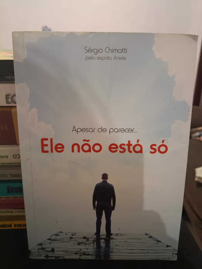 Ele não está só