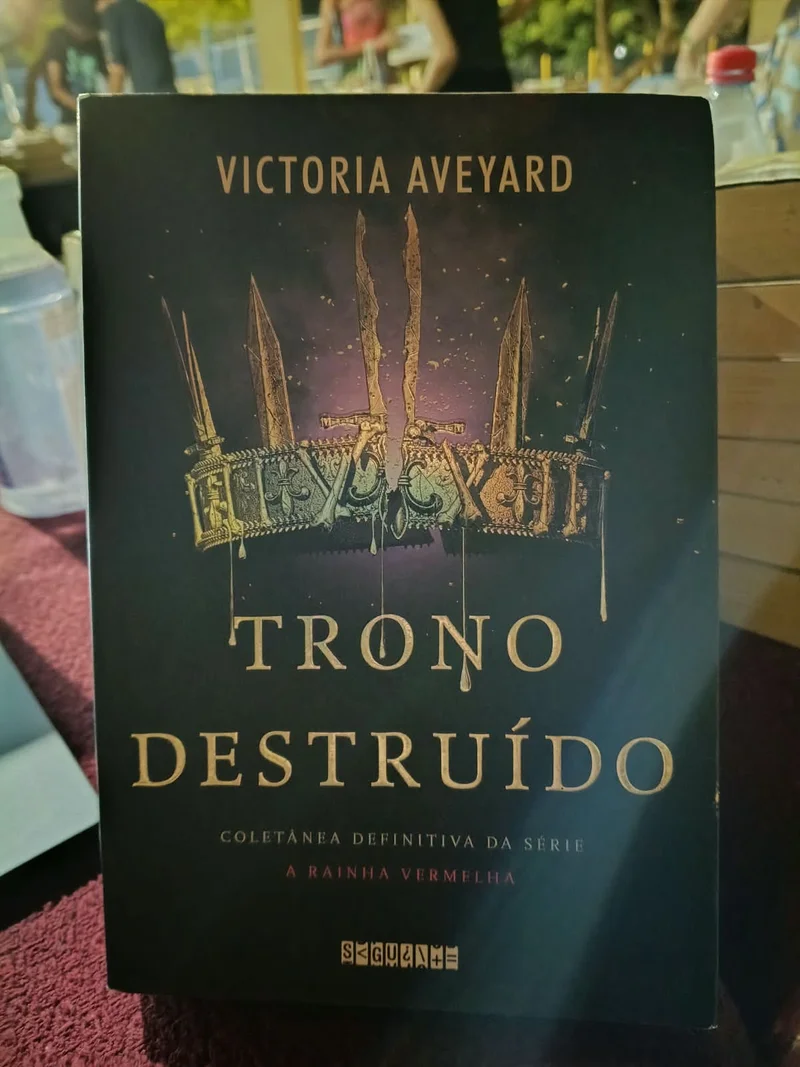 Trono Destruído