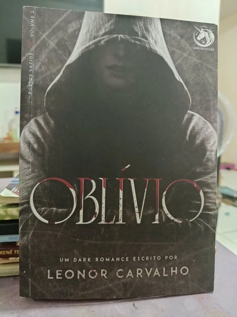 Oblívio (Rostos Vazios Vol. 2)