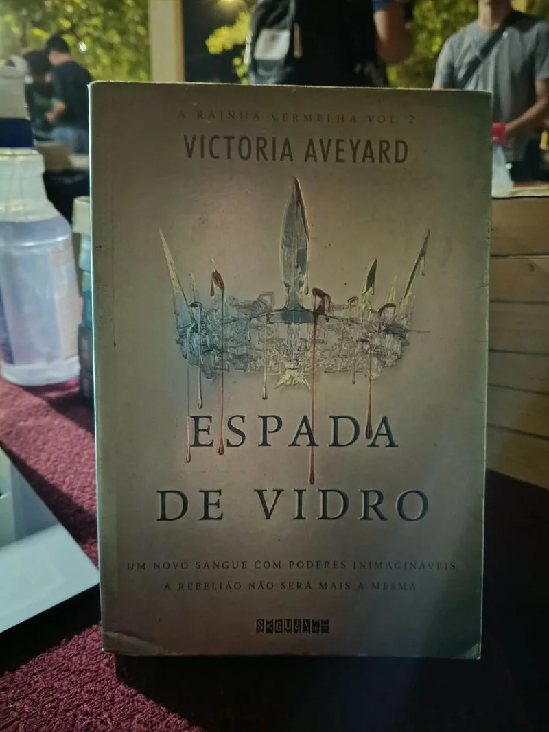 Espada de Vidro (A Rainha Vermelha Livro 2)